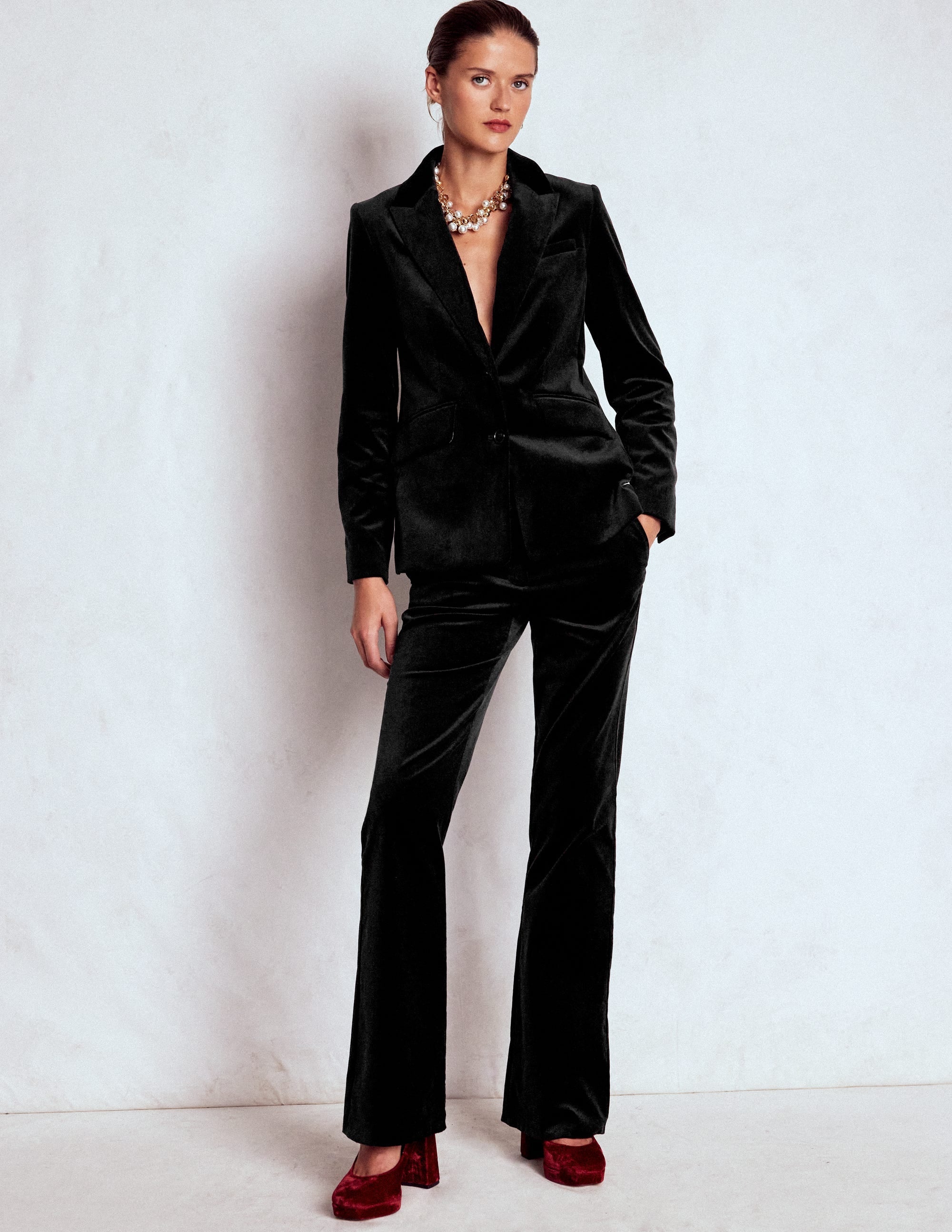 Stamford Velvet Blazer-Black