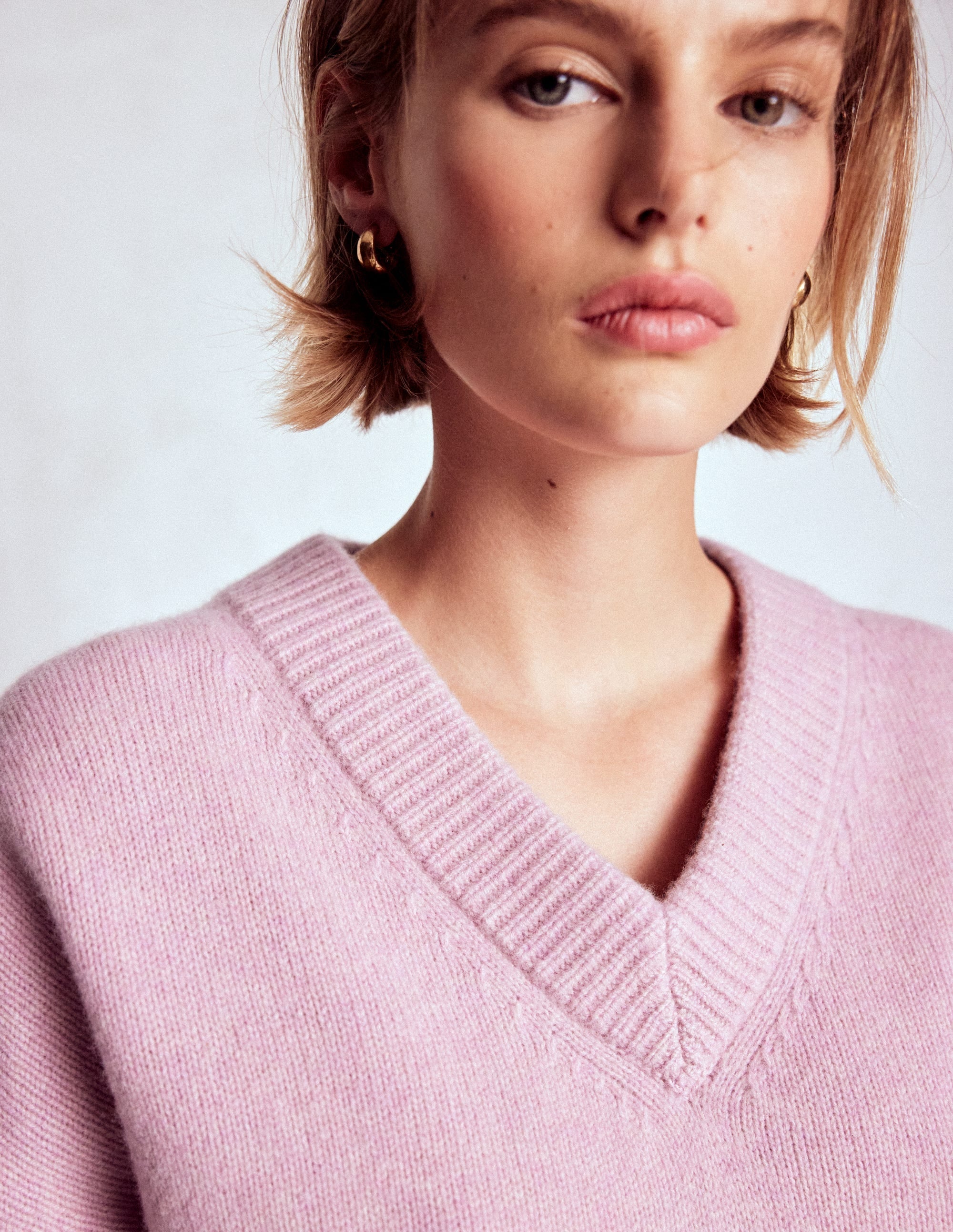 Marion Merino V-neck Sweater-Blush Pink