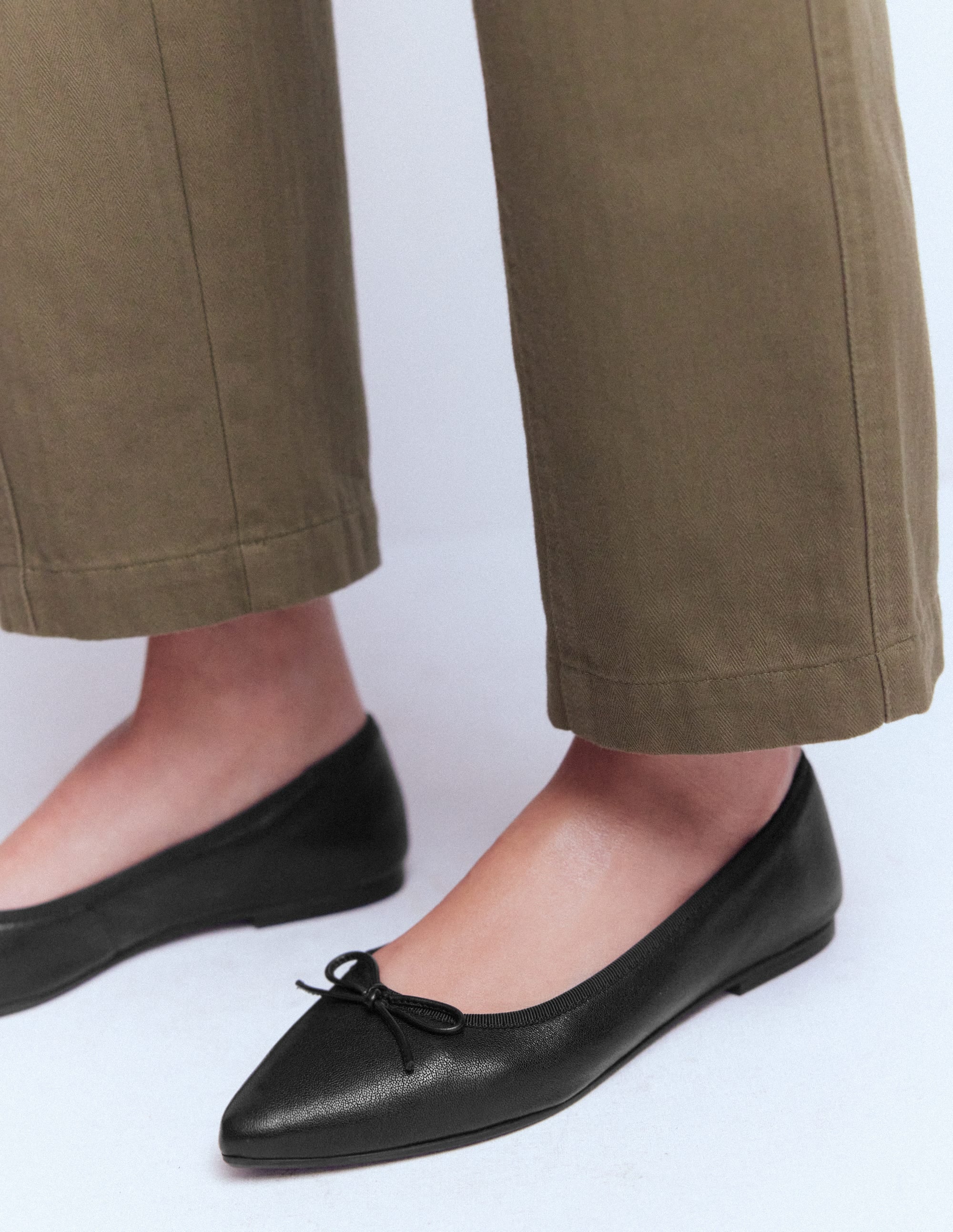 Point Flexi Sole Flats-Black Tumble Leather